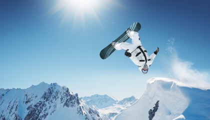 开云权威入口-史诗级逆转：从落后到领先的经典瞬间