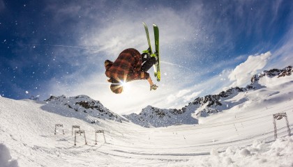 开云esports-法甲年度焦点战，精彩进球、精彩扑救引爆现场，法甲全场