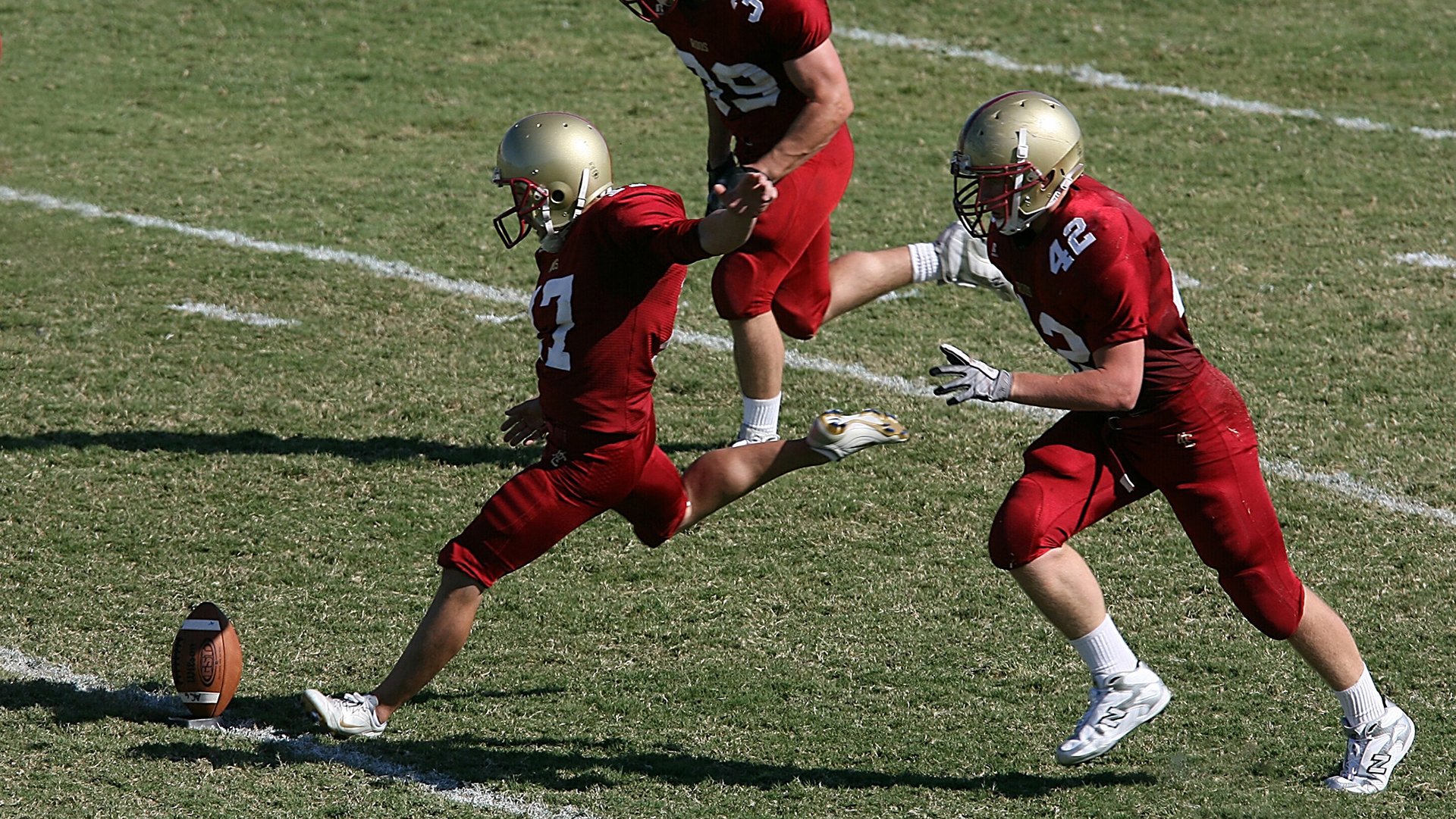 冬季雪地抢椅子赛，趣味横生的冰雪运动