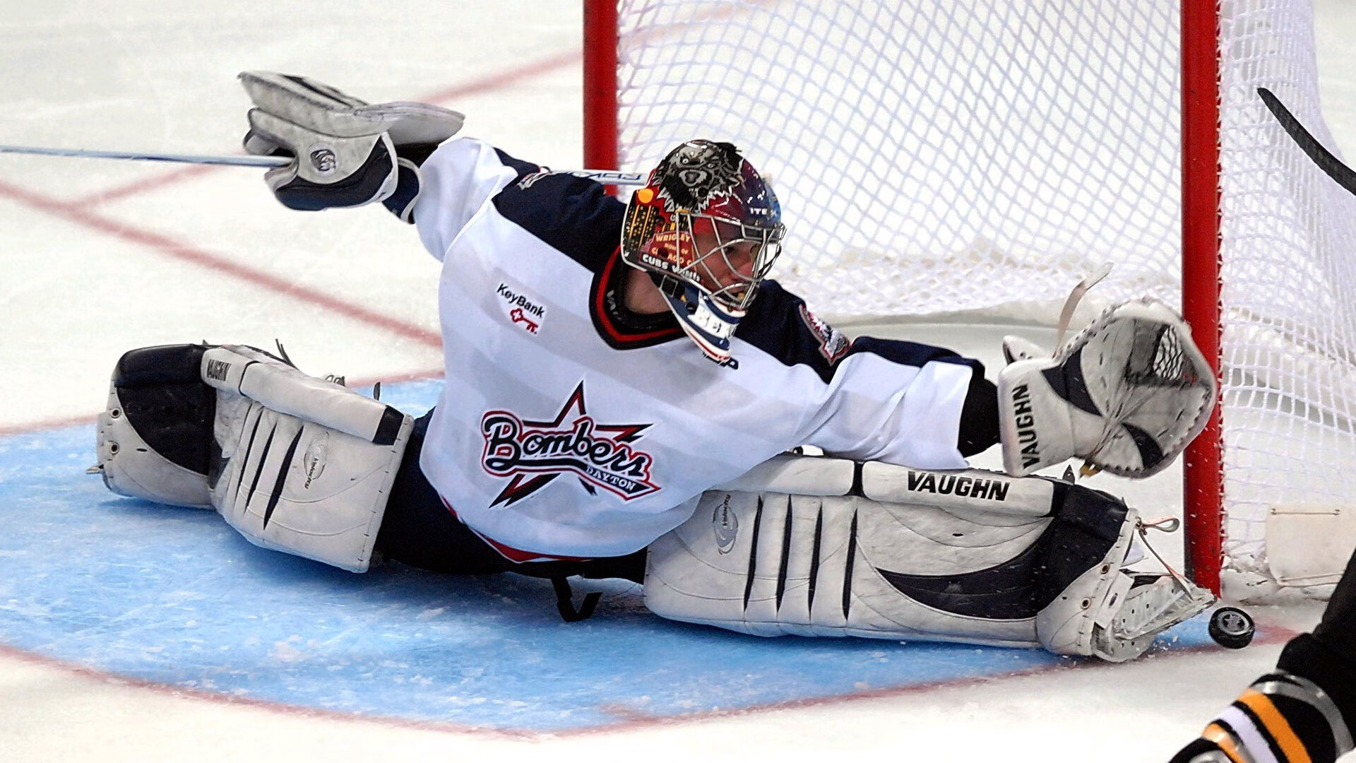 冬季高山滑翔伞挑战，极速飞跃云端极限，山顶滑翔伞